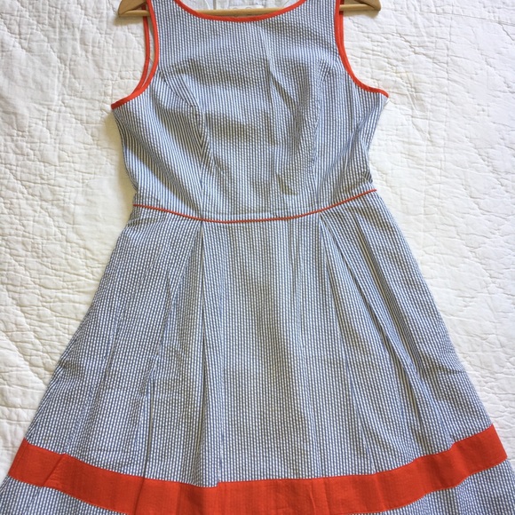 Seersucker, lined dress, size 8 - Picture 2 of 12
